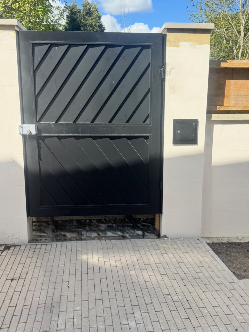 Bespoke Metal Gates